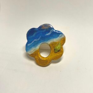 beach brooch