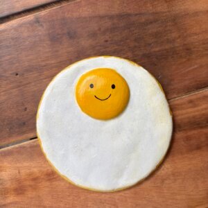 HAPPY EGG MAGNET
